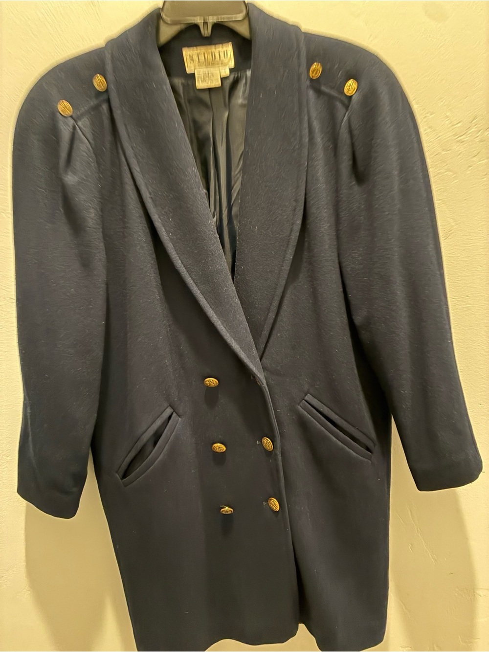 Michelle Stuart 3/4 length coat.  Wool/Rayon blend.  Excellent condition.